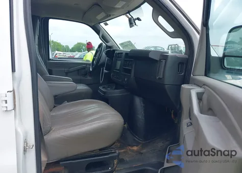 2021 Chevrolet Express Cargo Rwd 2500 Extended Wheelbase Wt from USA, damaged, VIN 1GCWGBF77M1177506